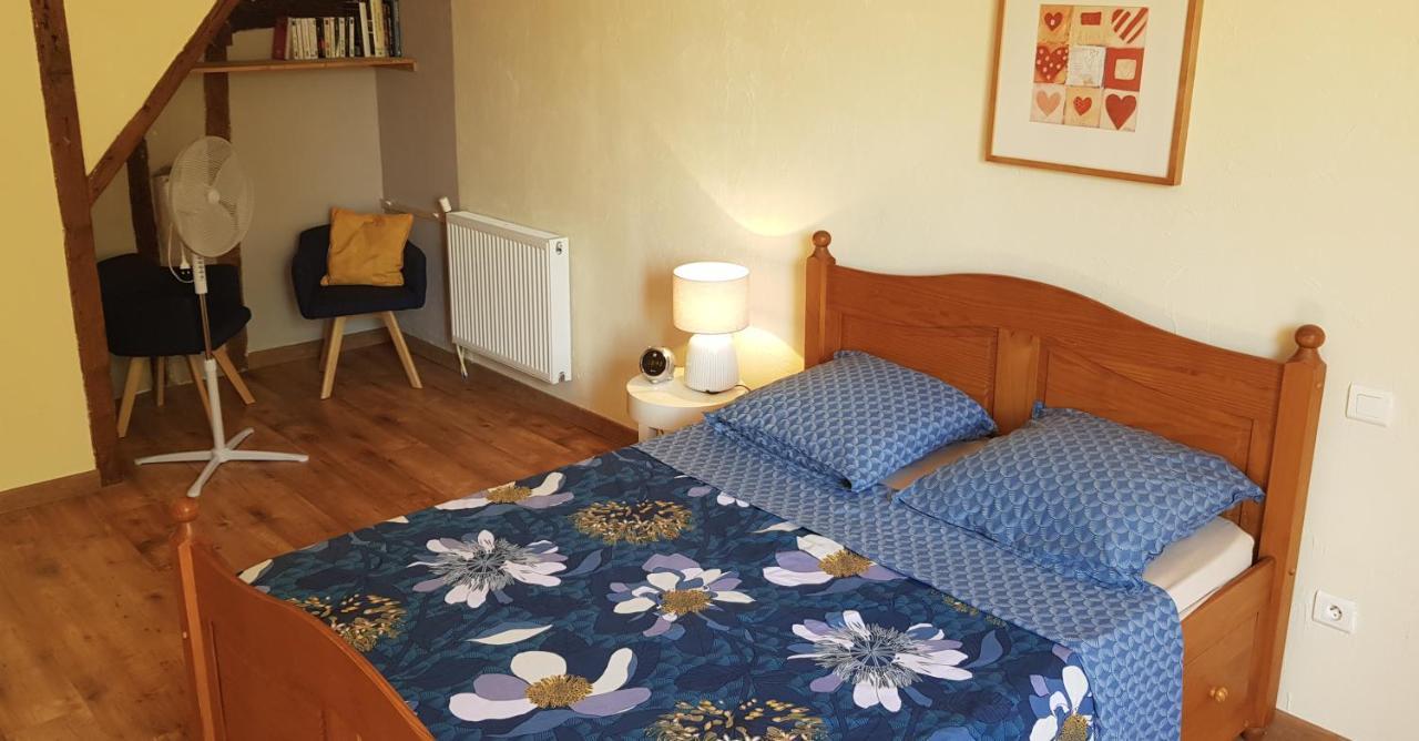 La Parenthese Du Crieu-Valfred Bed & Breakfast La Tour-du-Crieu Eksteriør bilde