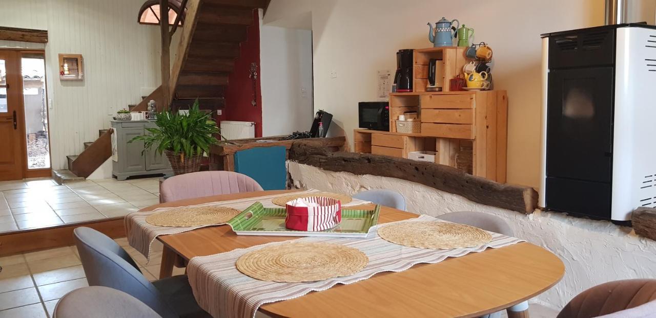 La Parenthese Du Crieu-Valfred Bed & Breakfast La Tour-du-Crieu Eksteriør bilde